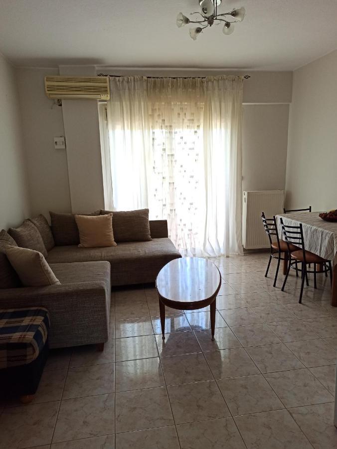 1 Bedroom Apartment In Nea Kallikrateia Esterno foto