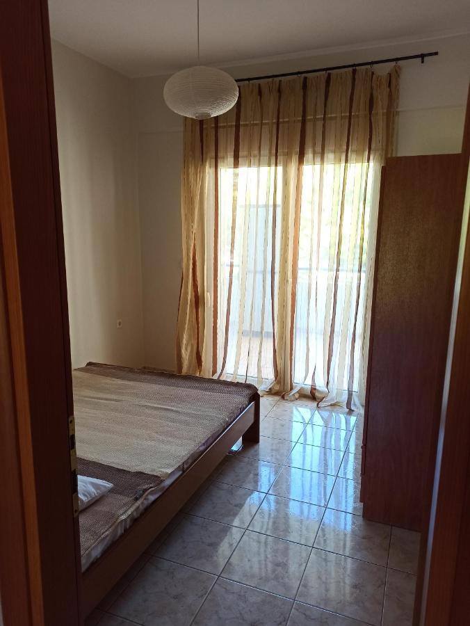 1 Bedroom Apartment In Nea Kallikrateia Esterno foto